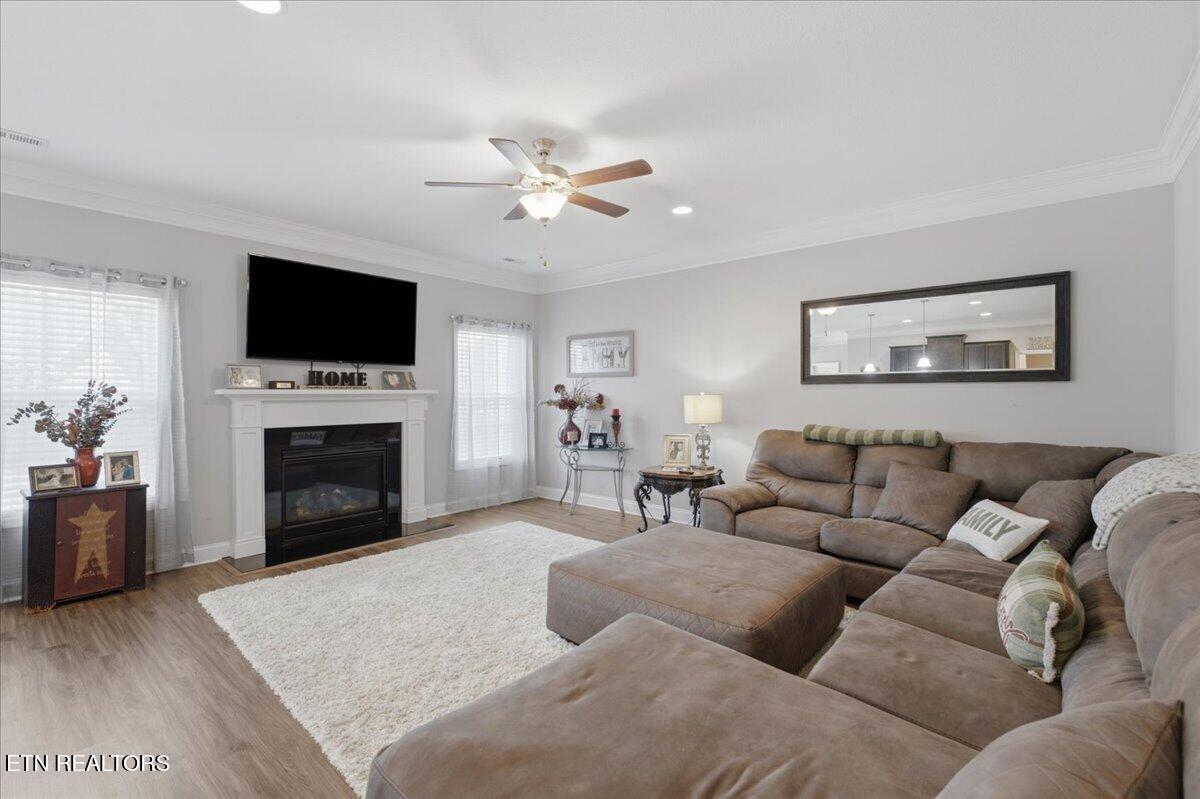 8144 River House Road Knoxville, TN 37931 - Photo 2 of 34 02-Living ROom