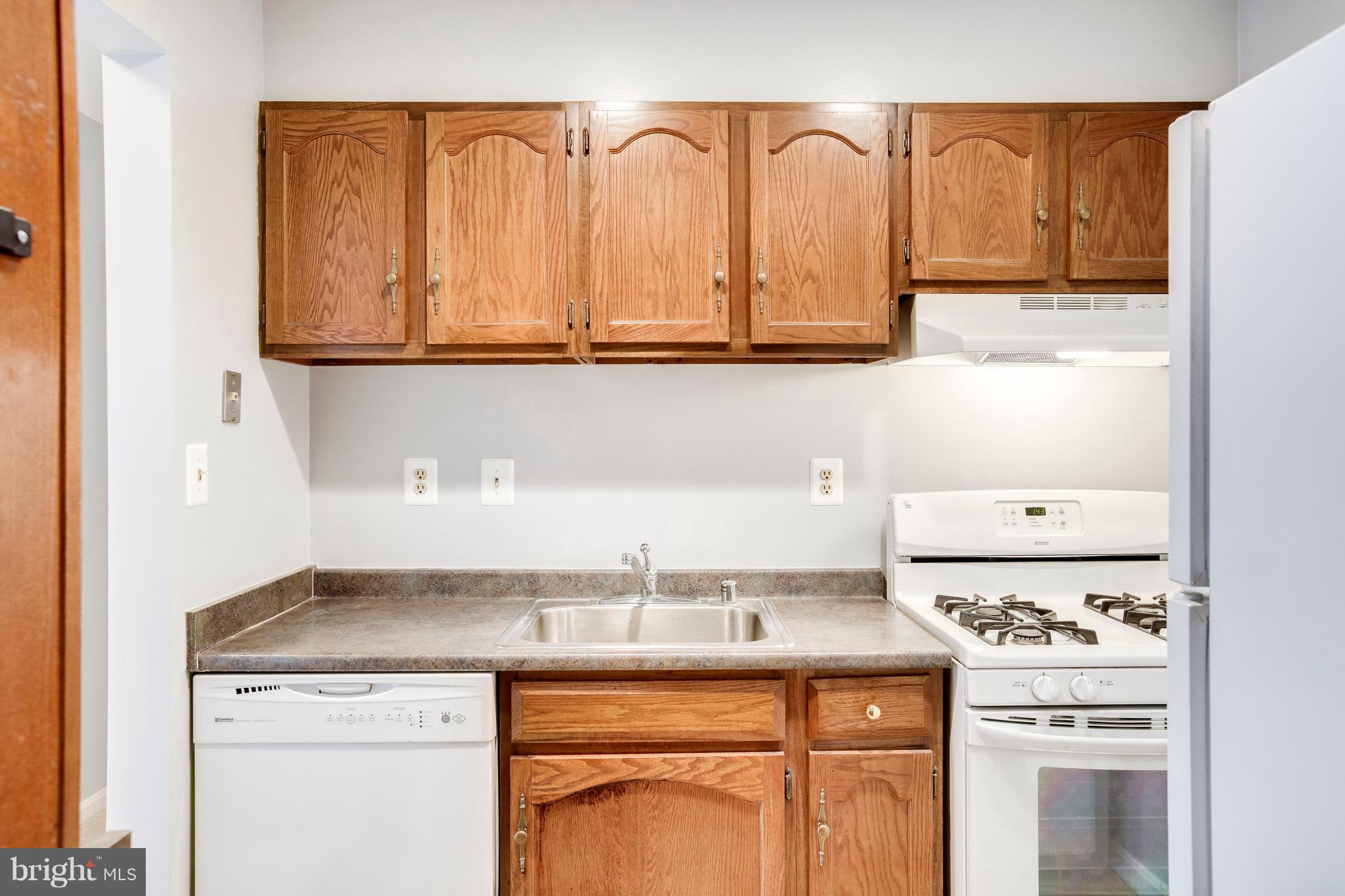 5906 Cove Landing Road, Unit 301 Burke, VA 22015 - Photo 30 of 51