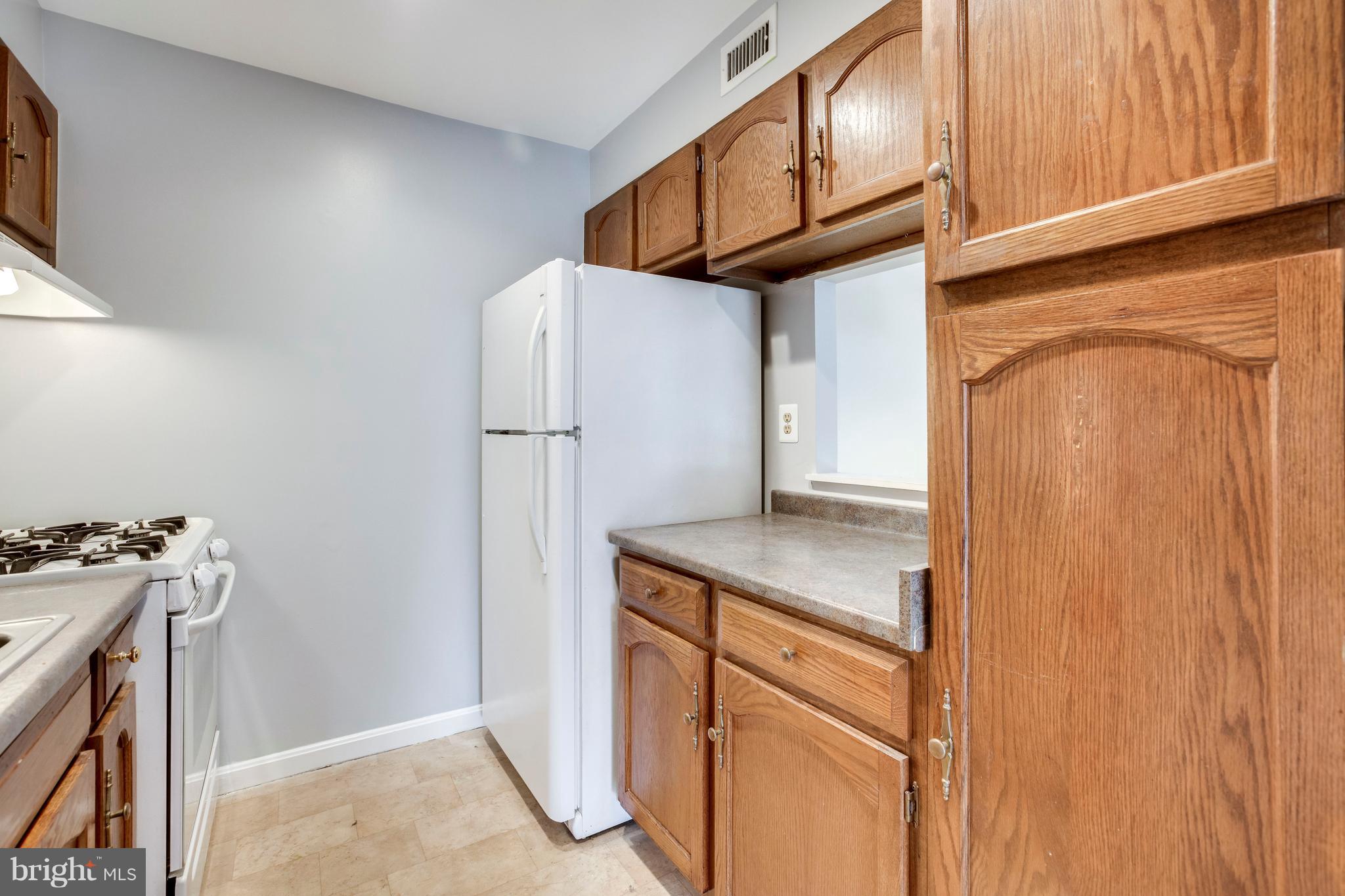 5906 Cove Landing Road, Unit 301 Burke, VA 22015 - Photo 33 of 51