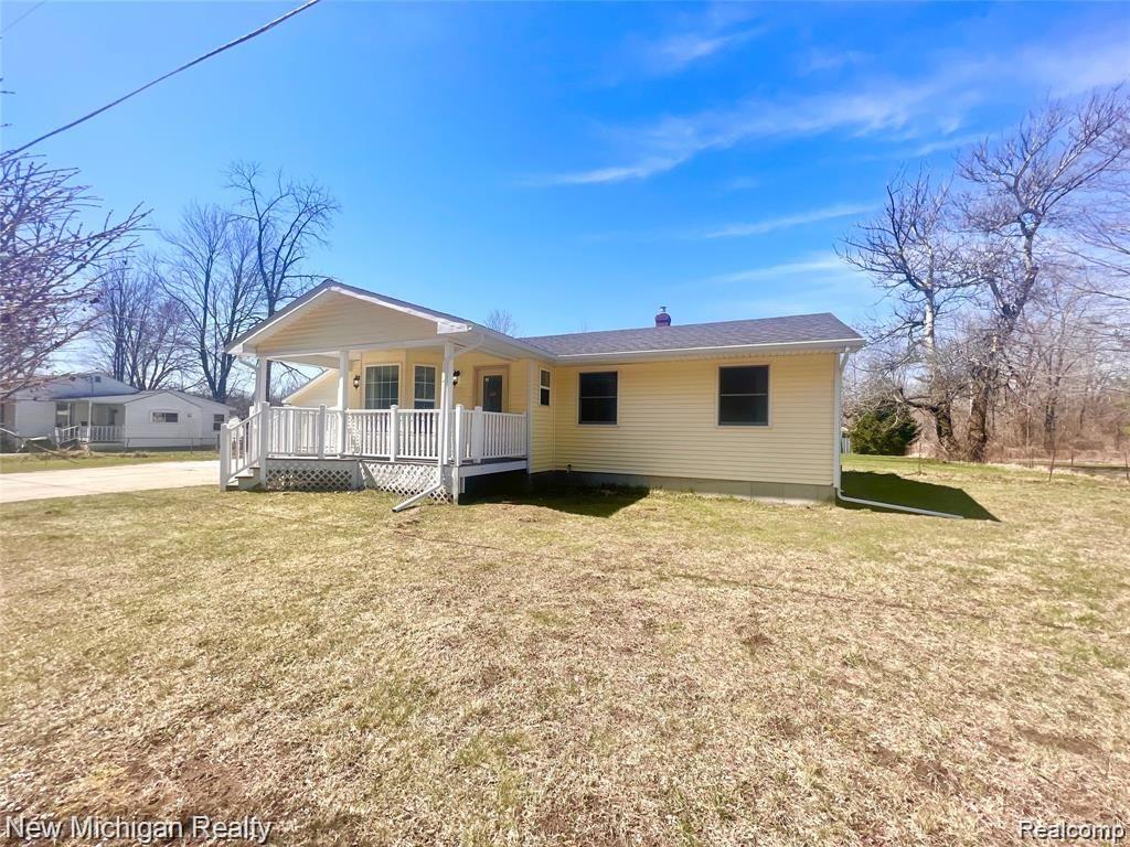 14219 North Lewis Road Clio, MI 48420 - Photo 2 of 22 57B0D079-C3A9-4789-9F4B-5825D918B631.jpeg
