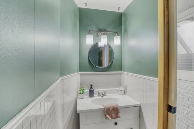 $304,900 | 1119 Elm Street South, Moorhead, MN 56560