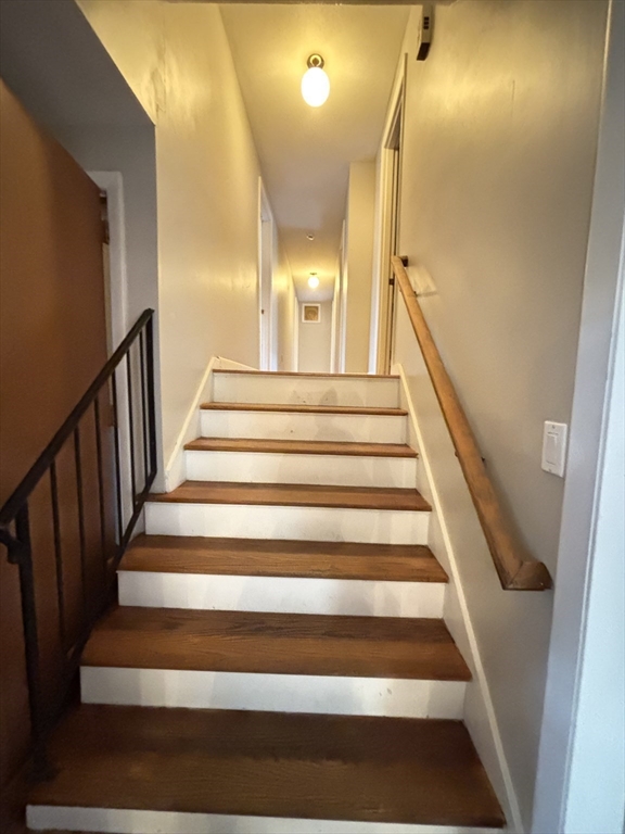 156 Aubinwood Road Amherst, MA 01002 - Photo 11 of 30
