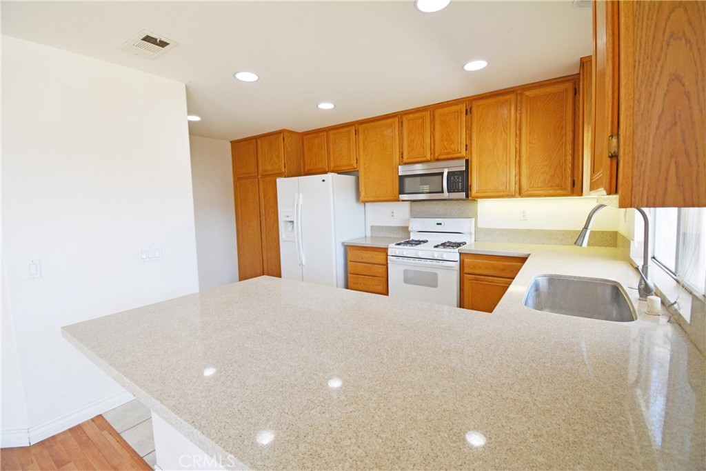 274 Settlers Road Upland, CA 91786 - Photo 10 of 23