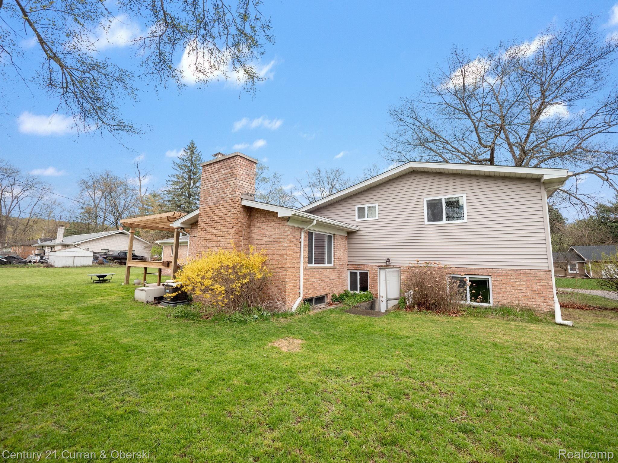 200 Ruppert Street Commerce Township, MI 48382 - Photo 46 of 52 P2566325.jpg