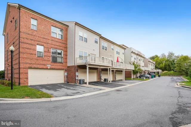 a car parked in front of a building
