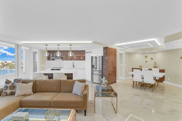$10,000 | 550 South Ocean Boulevard, Unit 1009, Boca Raton, FL 33432