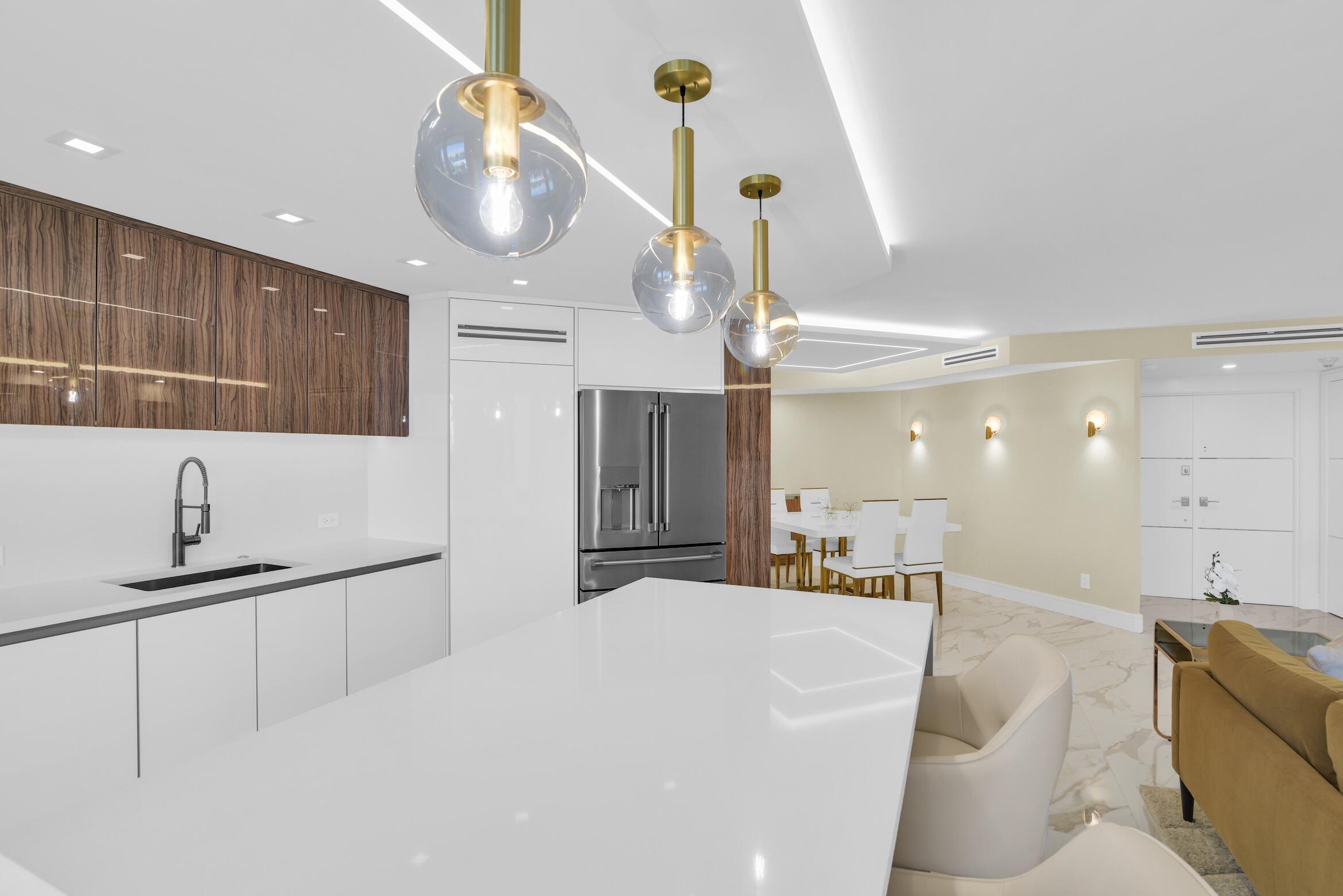 550 South Ocean Boulevard, Unit 1009 Boca Raton, FL 33432 - Photo 9 of 56 Kitchen