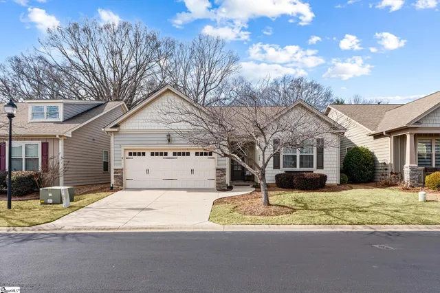$400,000 | 100 Briarhill Drive, Simpsonville, SC 29680