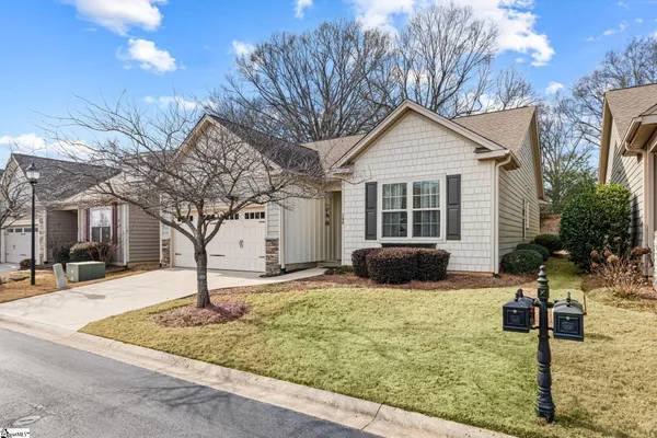 $390,000 | 100 Briarhill Drive, Simpsonville, SC 29680