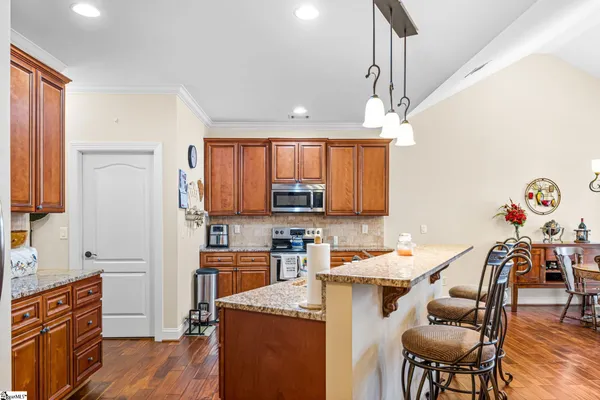 $390,000 | 100 Briarhill Drive, Simpsonville, SC 29680