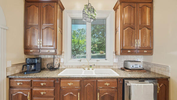 424 Hewgleys Road South Pittsburg, TN 37380 - Photo 19 of 53 Kitchen