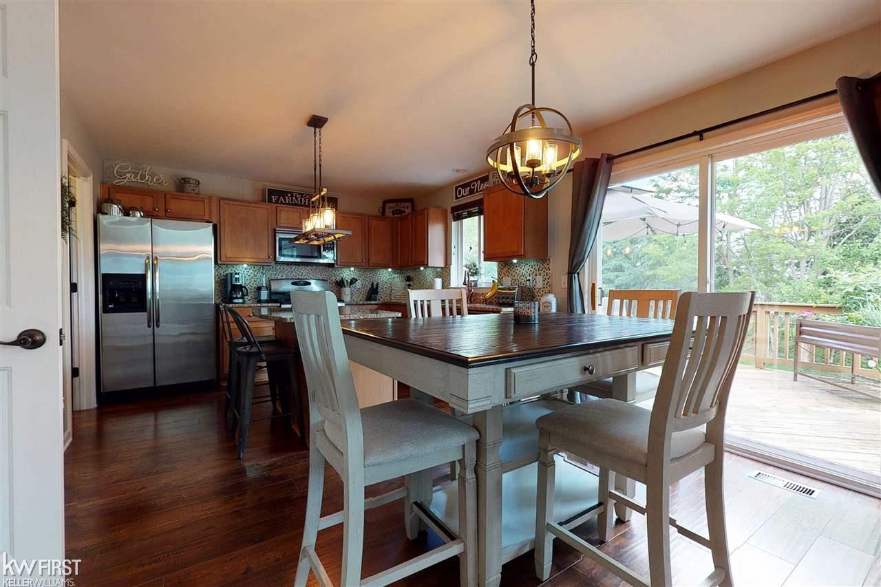 447 Otter Run Road Holly, MI 48442 - Photo 11 of 55 50014329-10.JPG