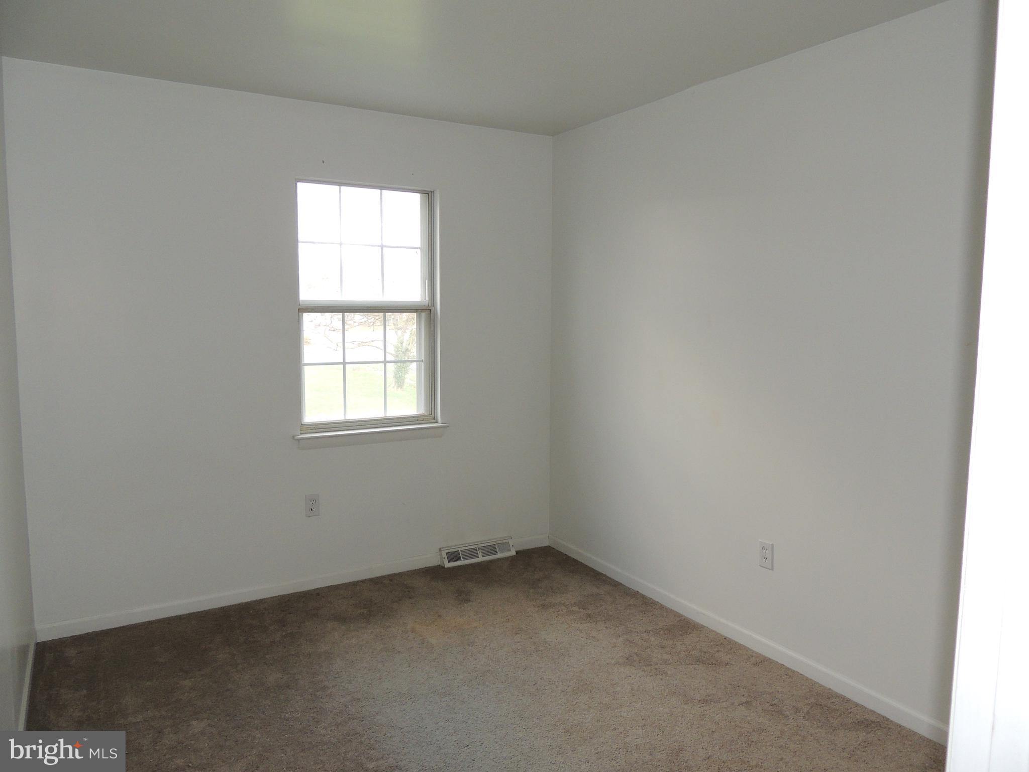 16 Dunsmore Road Newark, DE 19713 - Photo 13 of 18 Second Bedroom