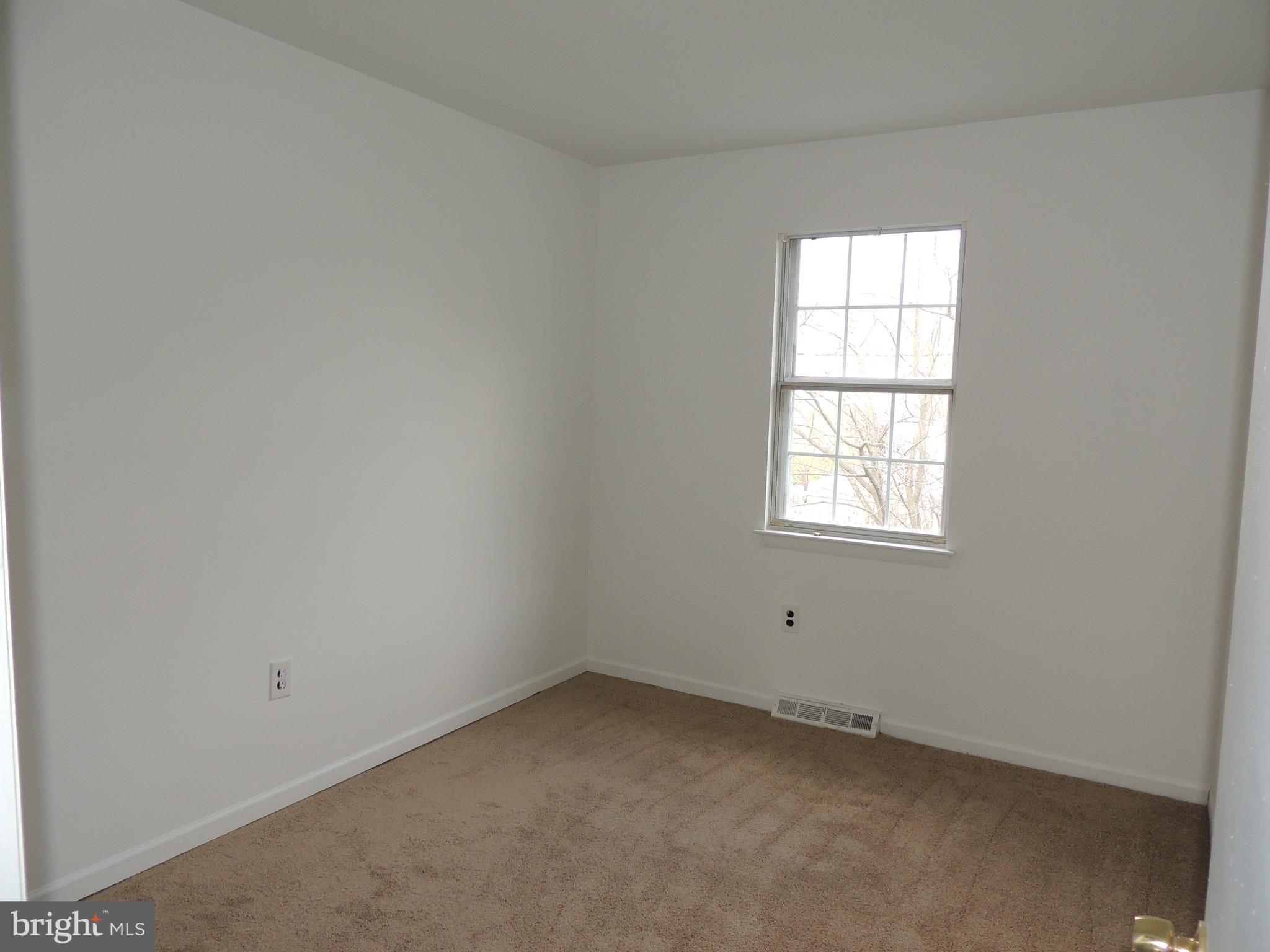 16 Dunsmore Road Newark, DE 19713 - Photo 14 of 18 Third Bedroom