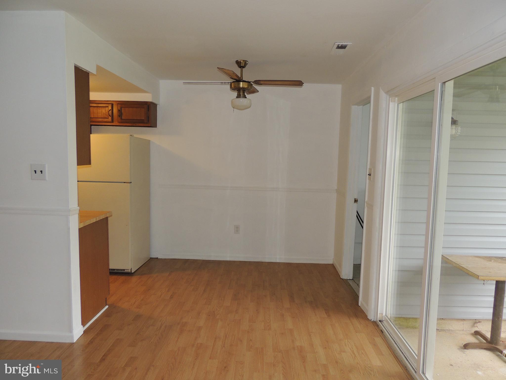 16 Dunsmore Road Newark, DE 19713 - Photo 7 of 18 Dining Area