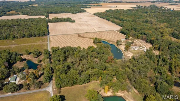 $899,000 | 688 Donnell Avenue, Donnellson, IL 62019