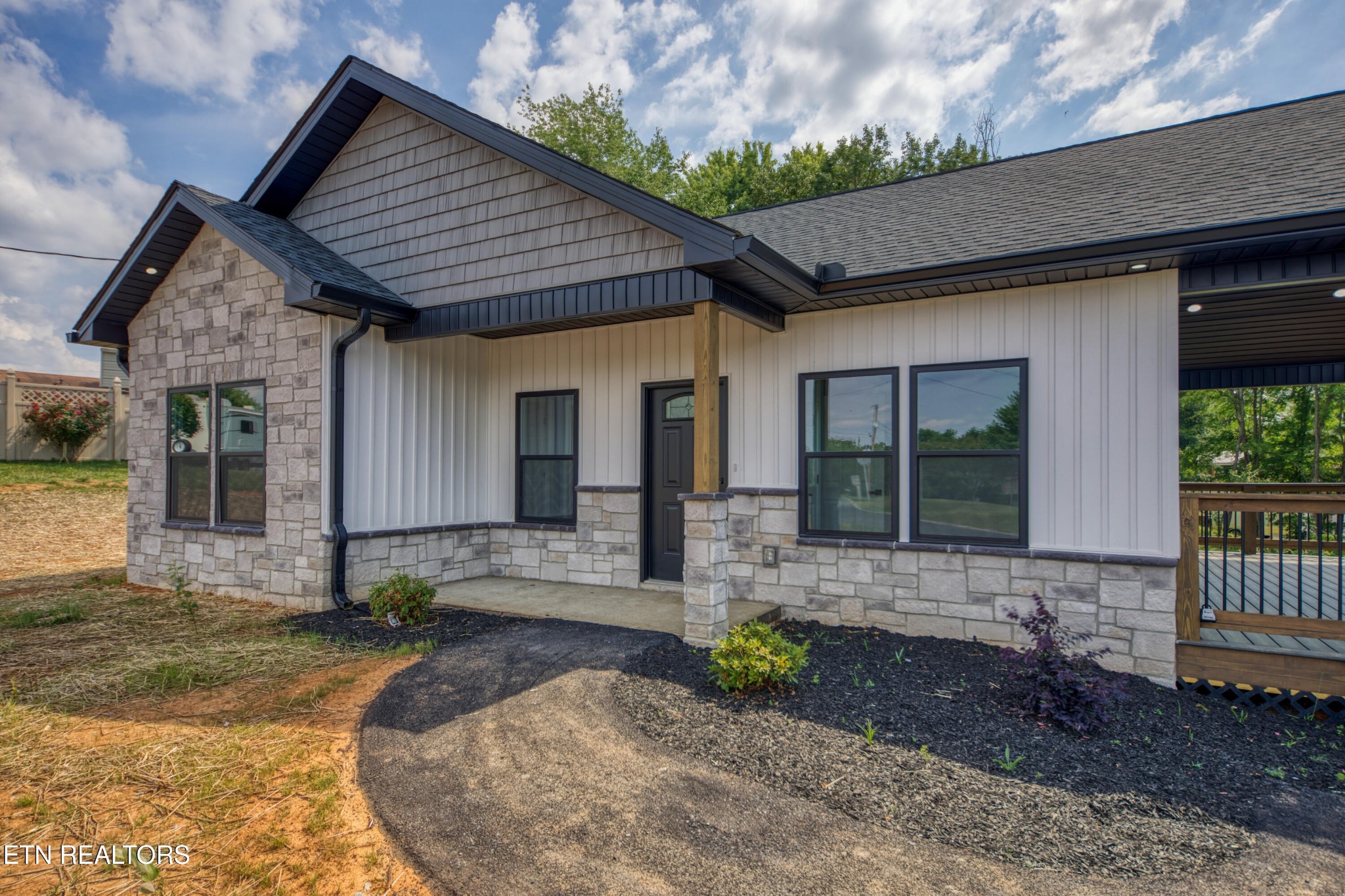 447 Cherokee Hills Road Seymour, TN 37865 - Photo 2 of 32 Gallery Image 2