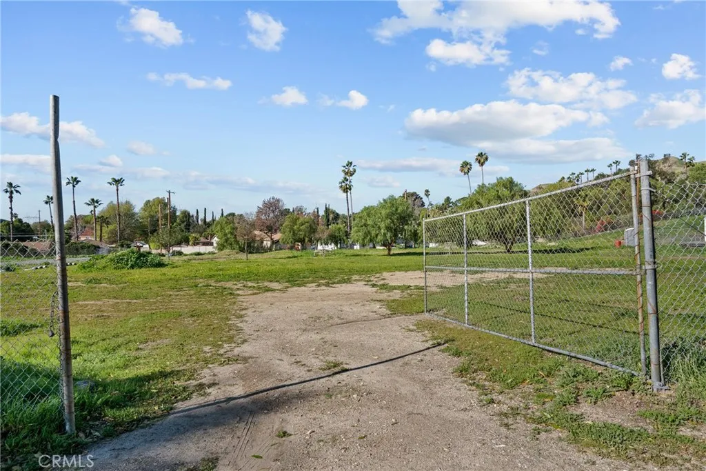 0 Foothill Sylmar, CA 91342 - Photo 25 of 37