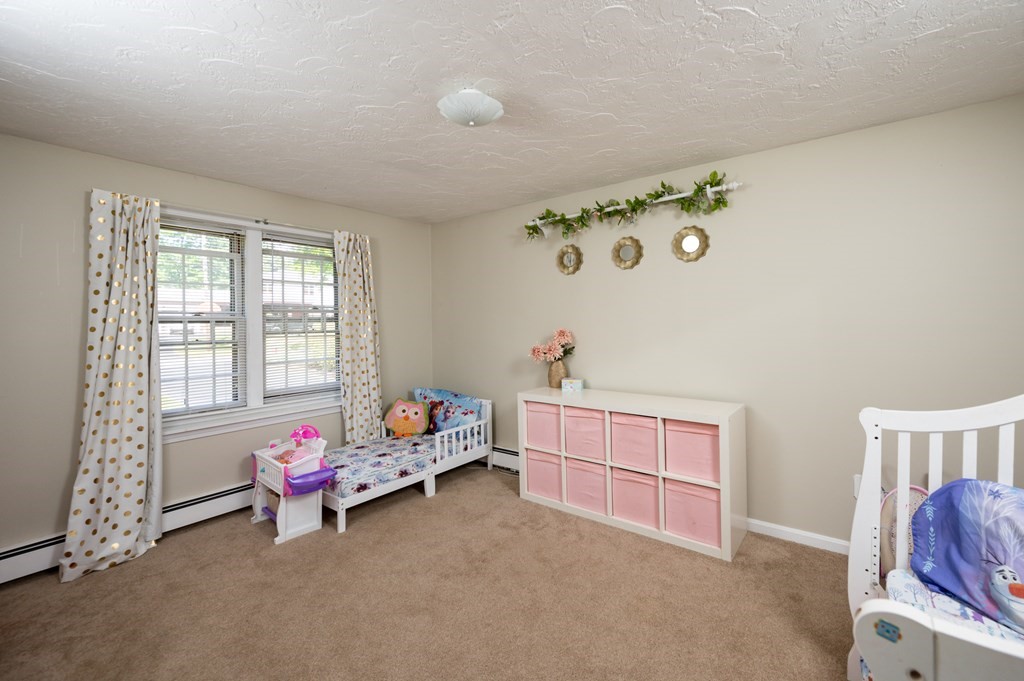 43 Lowell Road Pembroke, MA 02359 - Photo 11 of 40 Gallery Image 11
