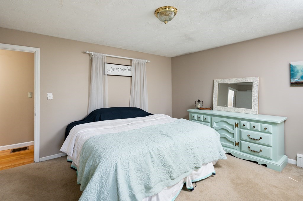 43 Lowell Road Pembroke, MA 02359 - Photo 14 of 40 Gallery Image 14