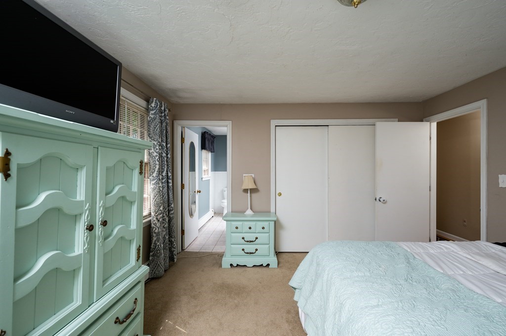 43 Lowell Road Pembroke, MA 02359 - Photo 15 of 40 Gallery Image 15