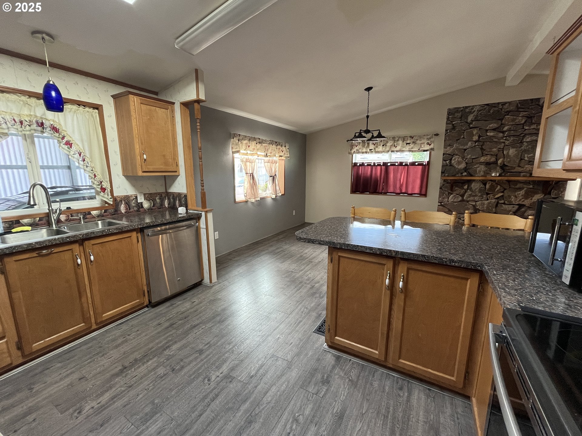 100 River Bend Road, Unit 118 Reedsport, OR 97467 - Photo 15 of 46