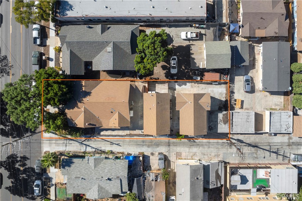 529 West 10th Street Long Beach, CA 90813 - Photo 19 of 19 a view of building with street