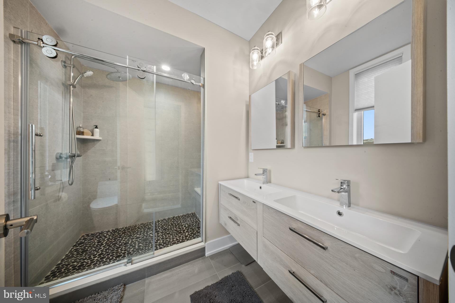 1742 Hope Street Philadelphia, PA 19122 - Photo 25 of 39