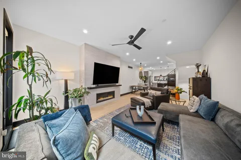$795,000 | 1742 Hope Street, Philadelphia, PA 19122