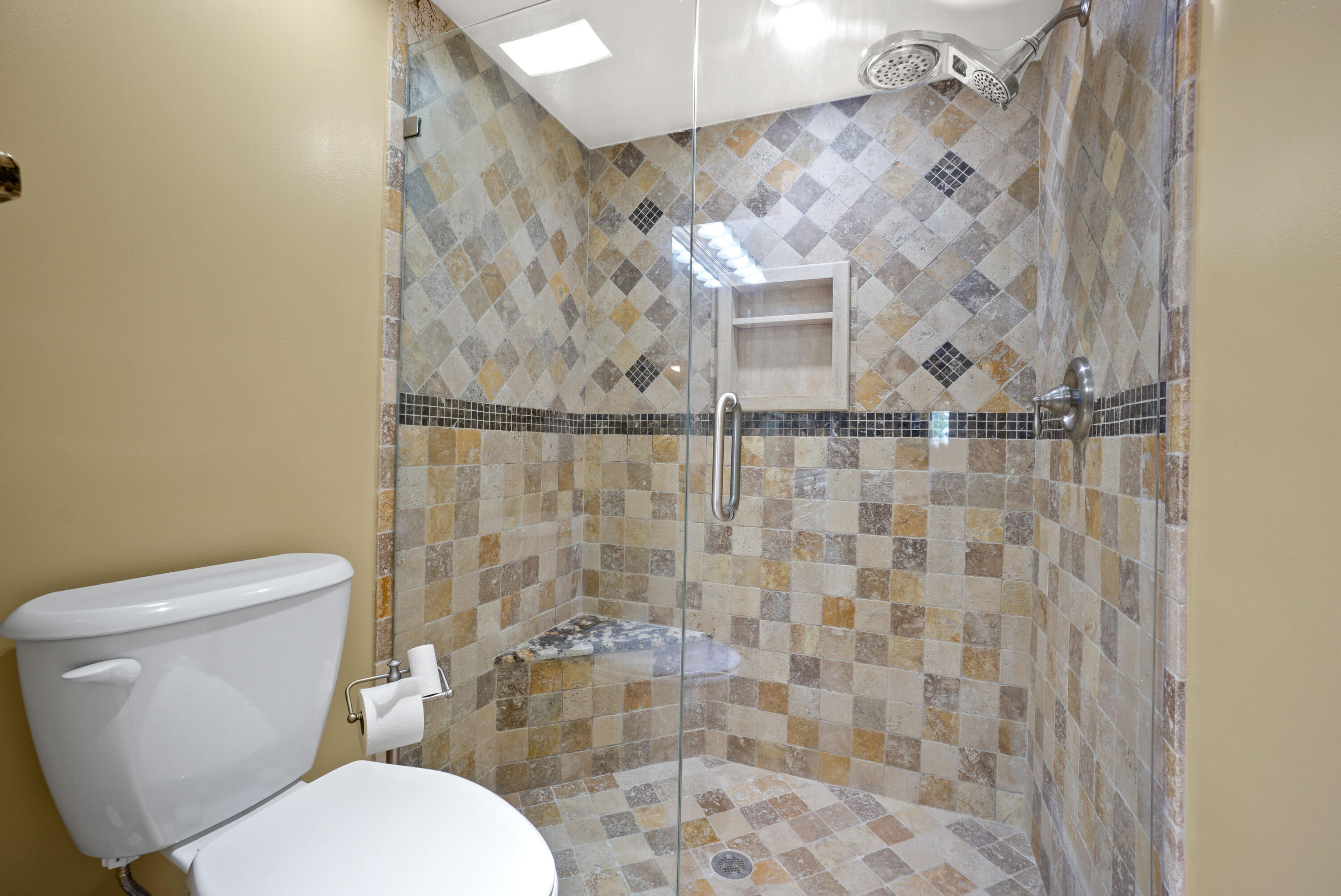 101 Pinecrest Circle, Unit B Jupiter, FL 33458 - Photo 11 of 23 101PinecrestCir,UnitB_19