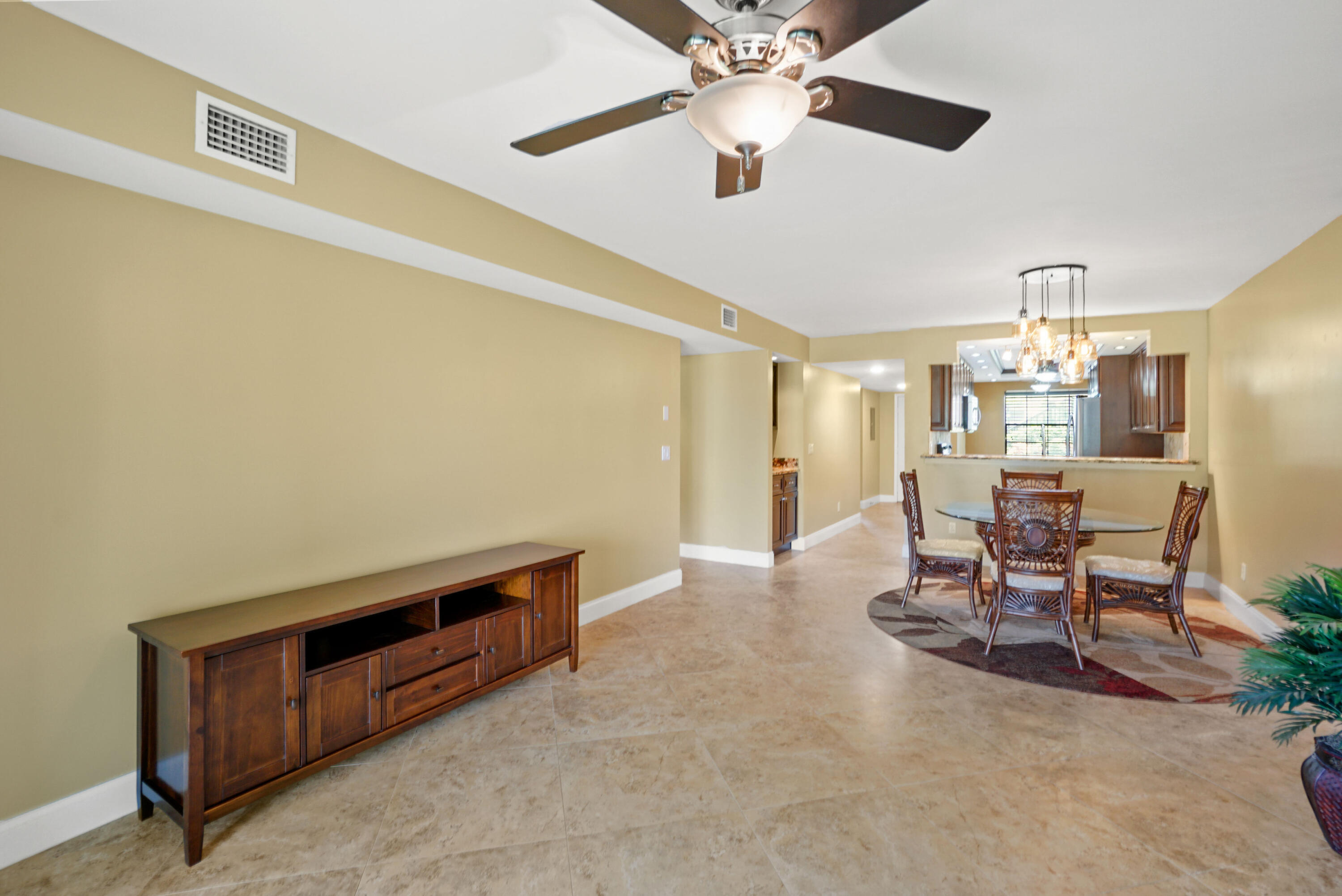 101 Pinecrest Circle, Unit B Jupiter, FL 33458 - Photo 15 of 23 101PinecrestCir,UnitB_10