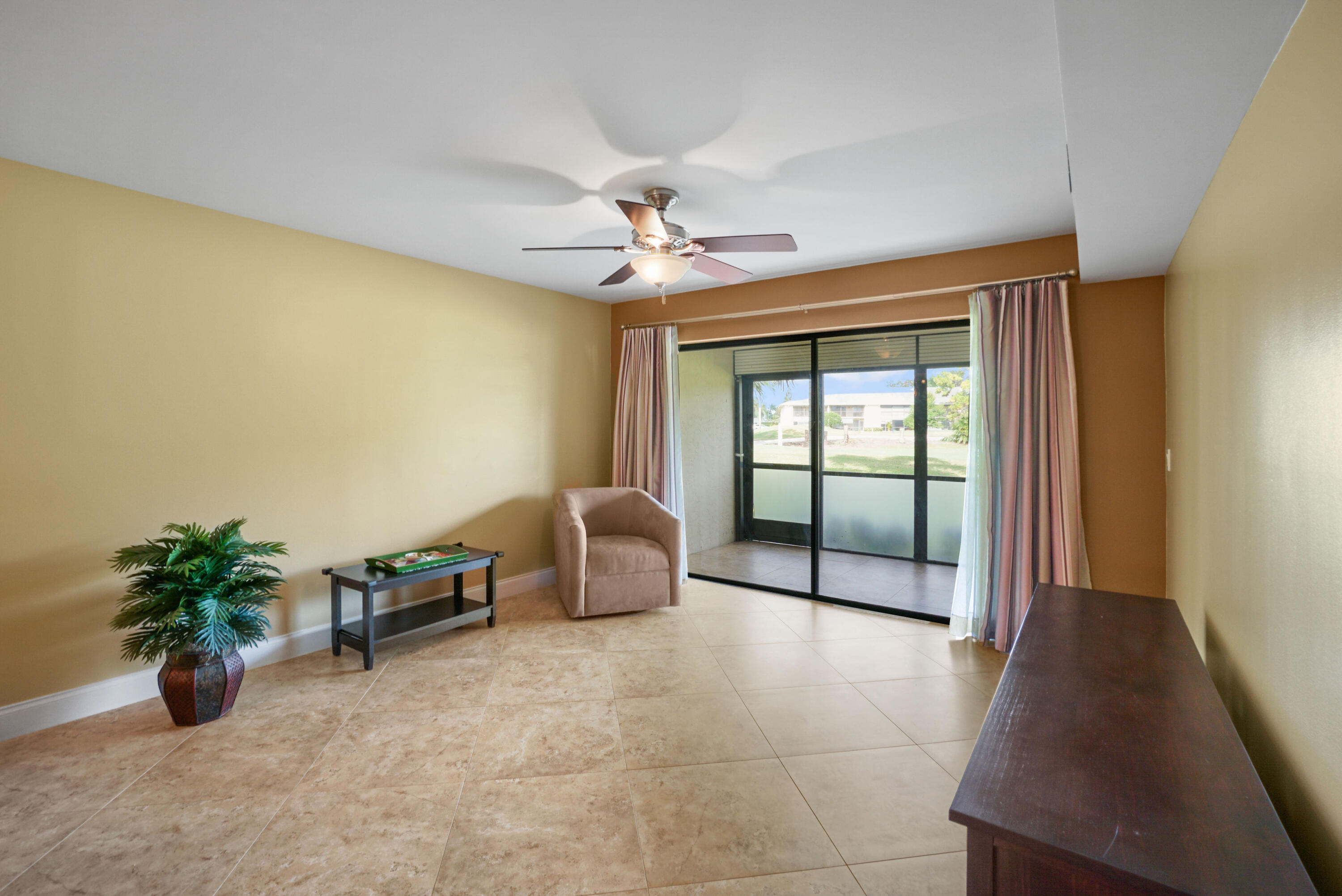 101 Pinecrest Circle, Unit B Jupiter, FL 33458 - Photo 16 of 23 101PinecrestCir,UnitB_06