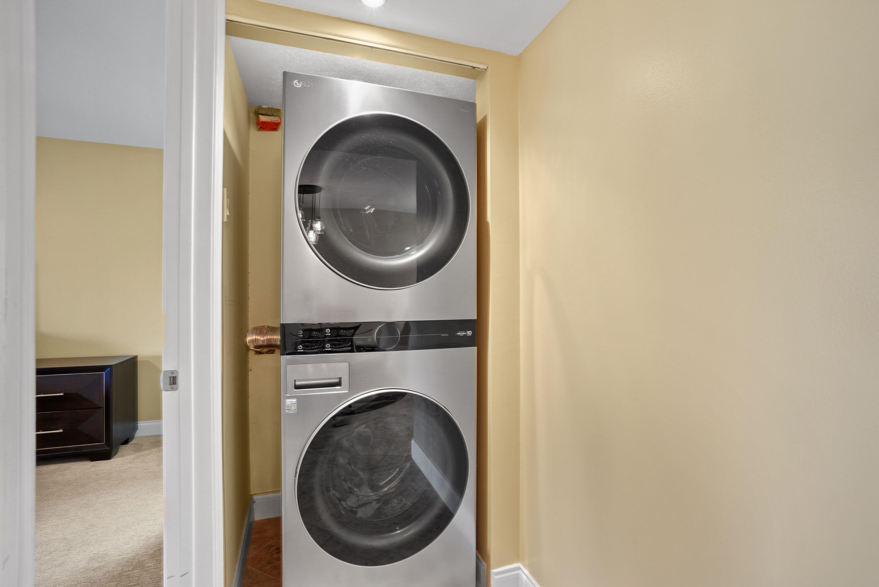 101 Pinecrest Circle, Unit B Jupiter, FL 33458 - Photo 20 of 23 101PinecrestCir,UnitB_24