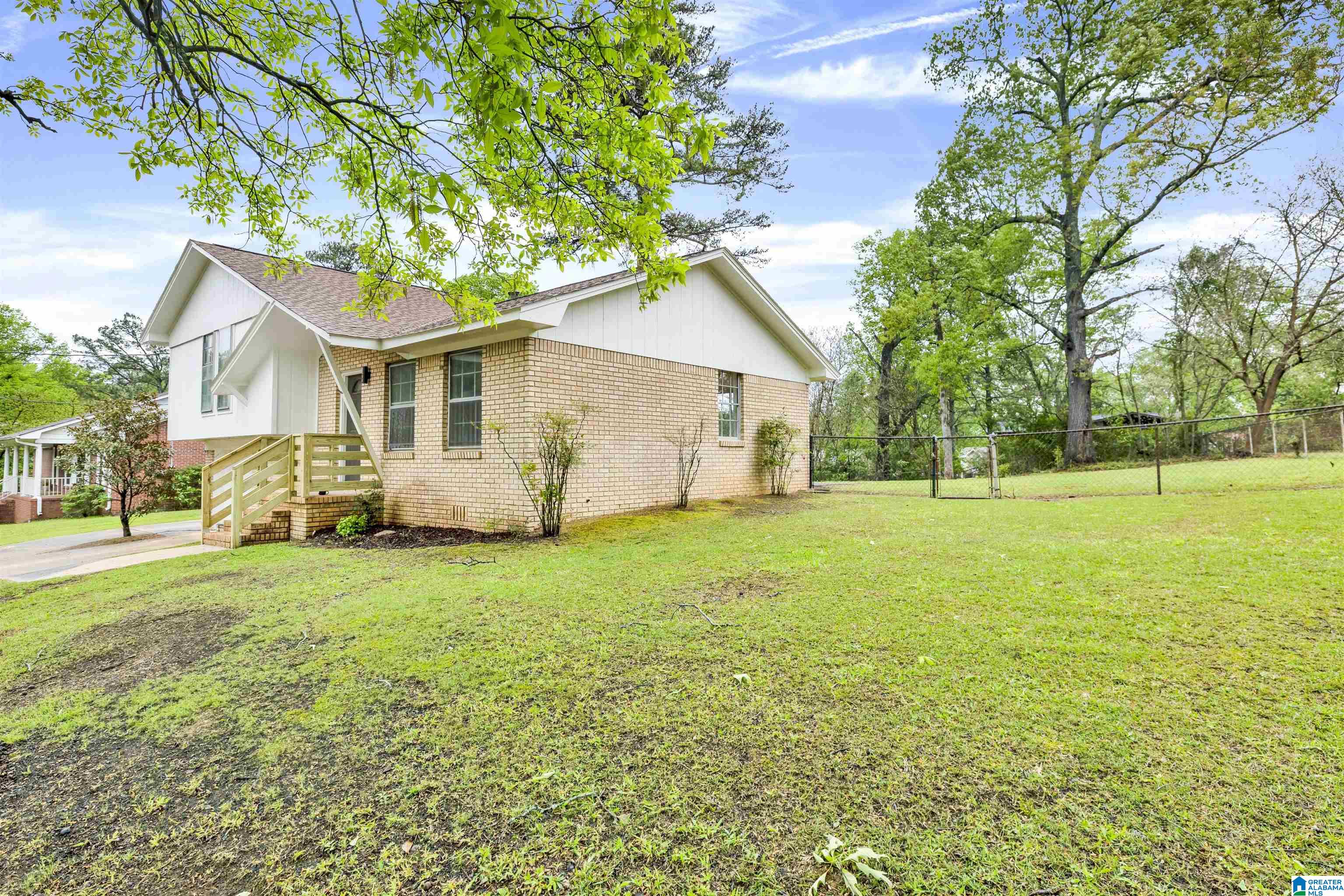 701 Hillcrest Road Adamsville, AL 35005 - Photo 4 of 24