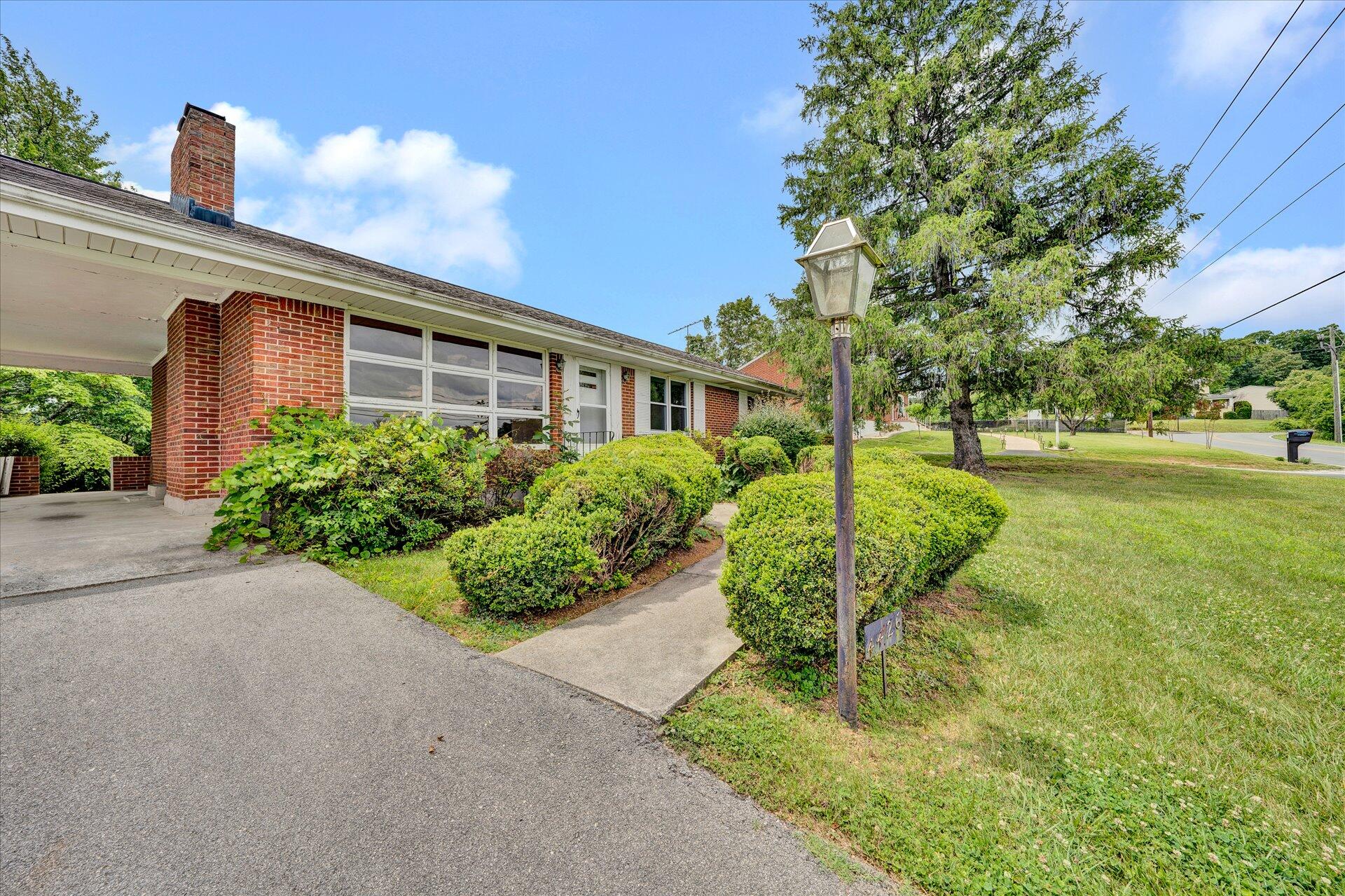 4426 Grandin Road Southwest Roanoke, VA 24018 - Photo 3 of 23 3-DSC00079