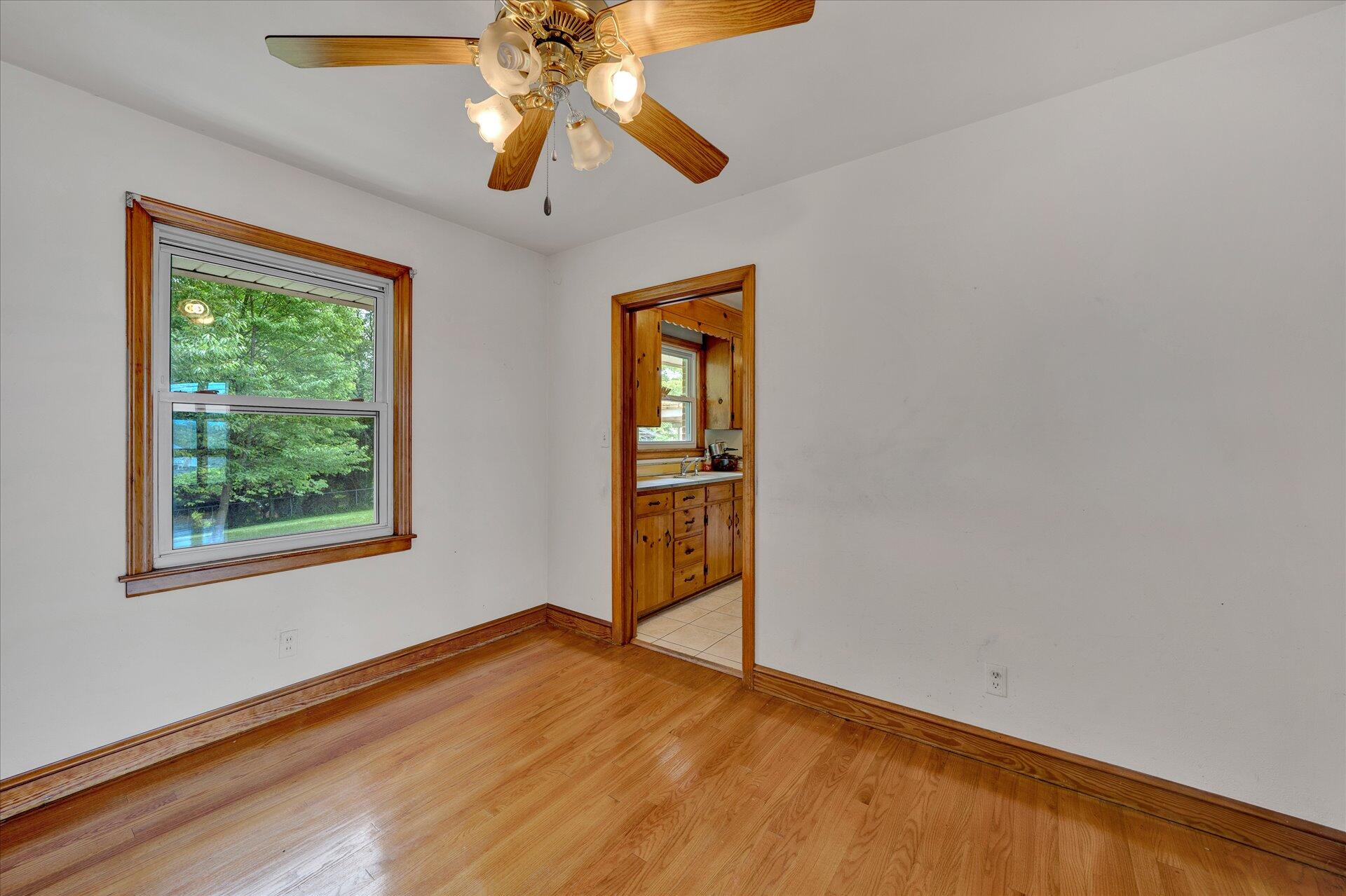 4426 Grandin Road Southwest Roanoke, VA 24018 - Photo 7 of 23 7-DSC00091