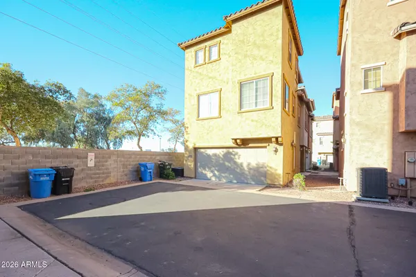 $1,795 | 2030 North 78th Glen, Phoenix, AZ 85035