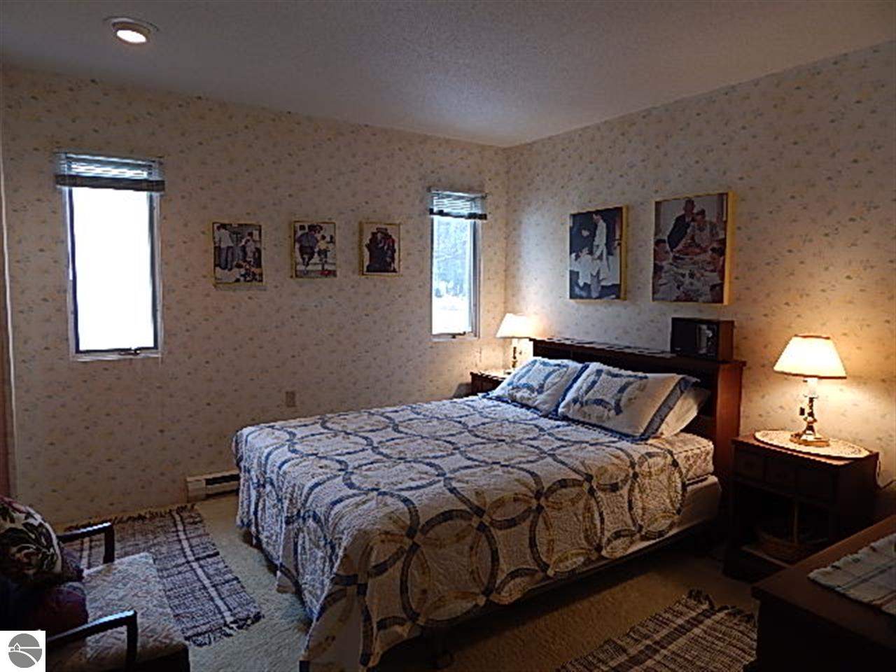 780 South Stony Point Road Suttons Bay, MI 49682 - Photo 32 of 47 1830995-31.JPG