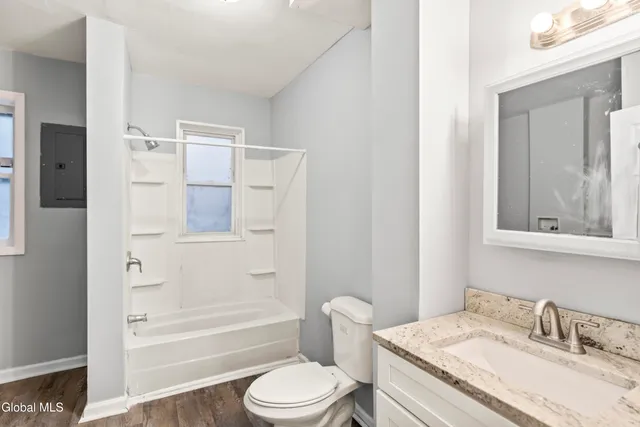 $325,000 | 27 North Lake Avenue, Albany, NY 12203