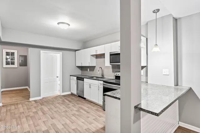 $325,000 | 27 North Lake Avenue, Albany, NY 12203