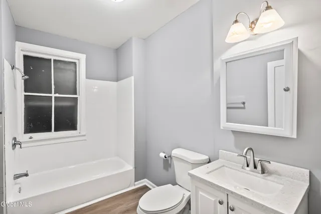 $325,000 | 27 North Lake Avenue, Albany, NY 12203