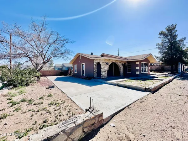 $249,950 | 321 2nd Street, Sunland Park, NM 88063