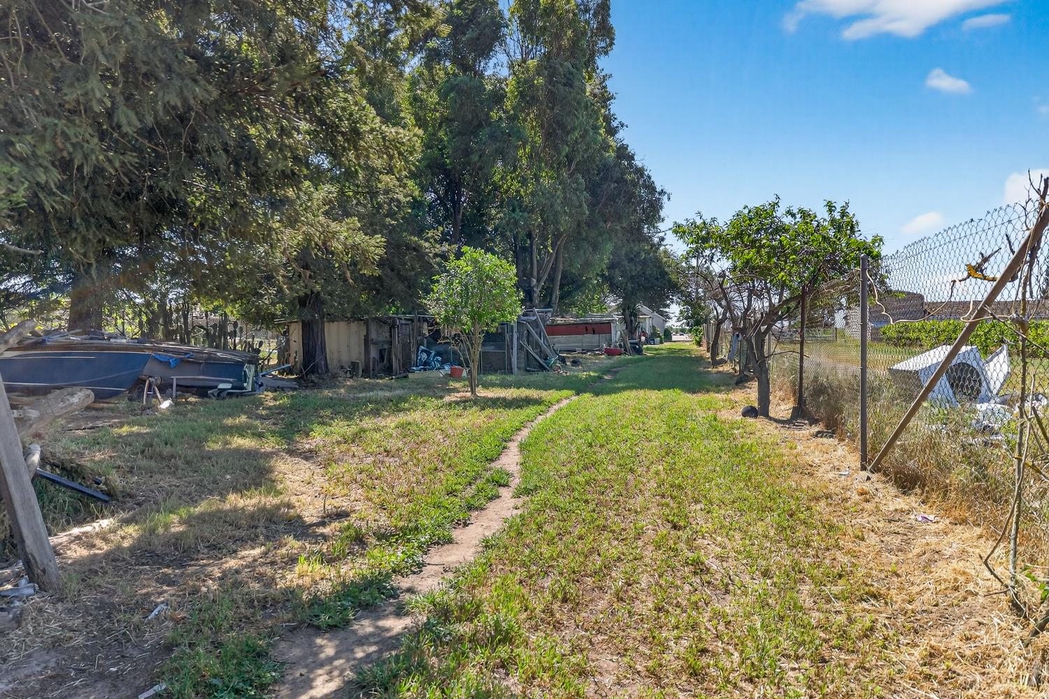 383 Taylor Road Lodi, CA 95242 - Photo 22 of 22 a view of backyard of house