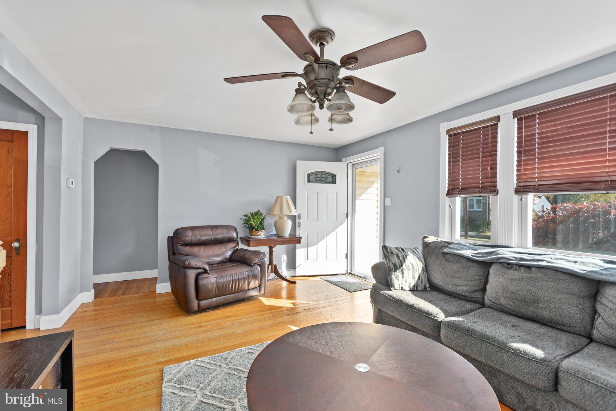 27 East Mill Road Maple Shade, NJ 08052 - Photo 5 of 21