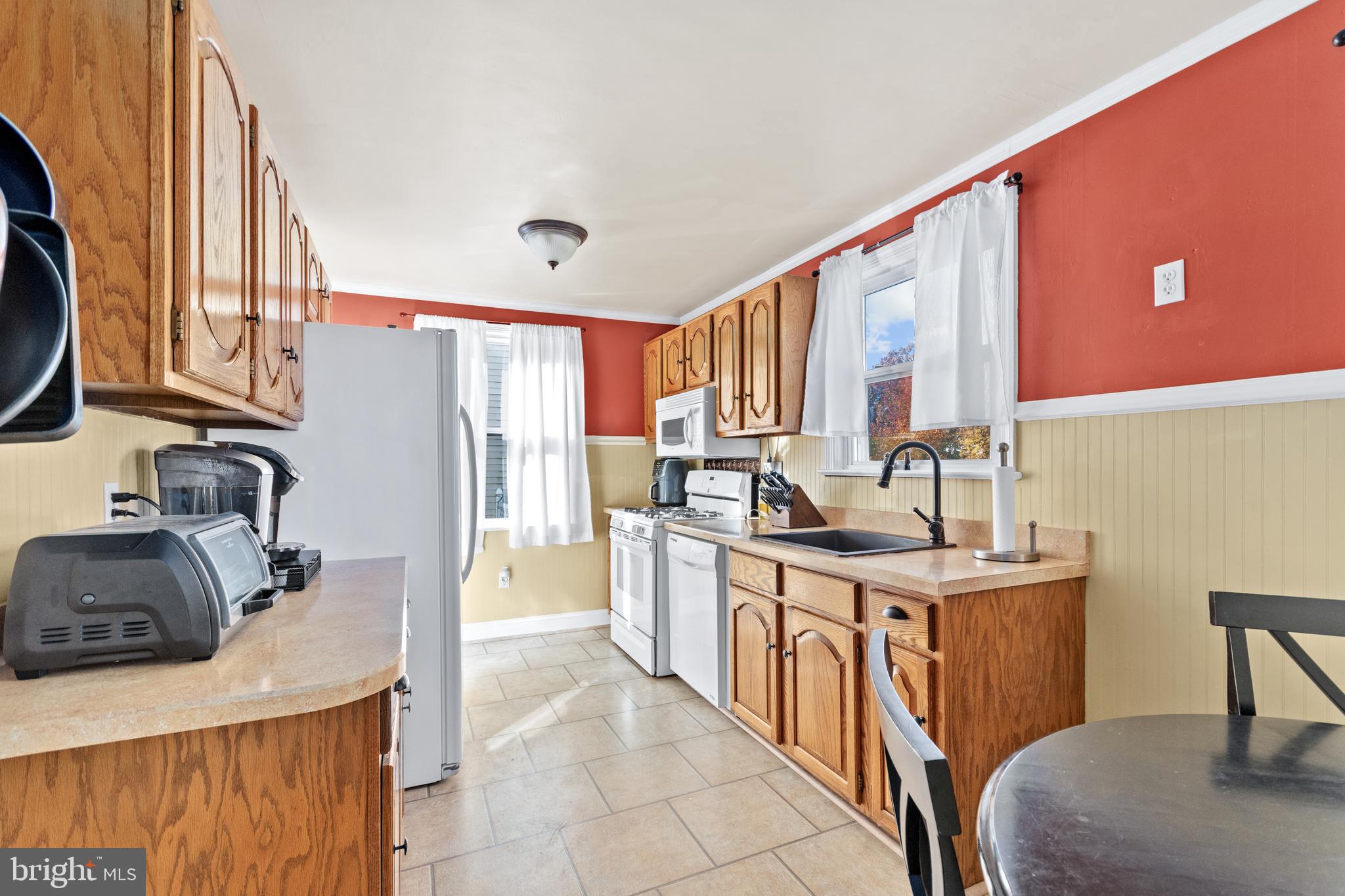 27 East Mill Road Maple Shade, NJ 08052 - Photo 7 of 21