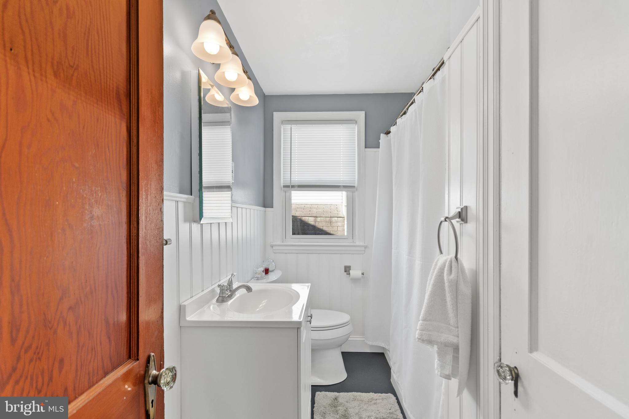 27 East Mill Road Maple Shade, NJ 08052 - Photo 10 of 21