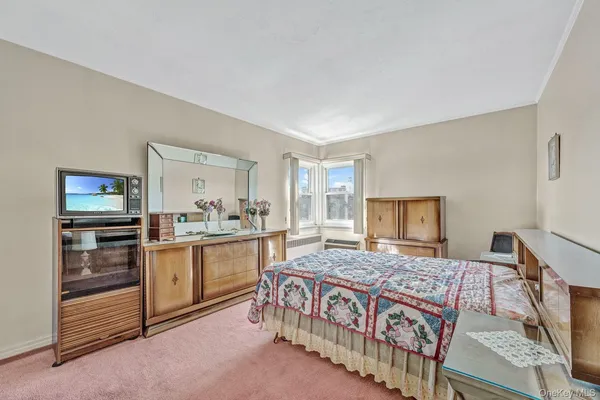 $785,000 | 56-27B Utopia Parkway, Unit 1014 | Auburndale