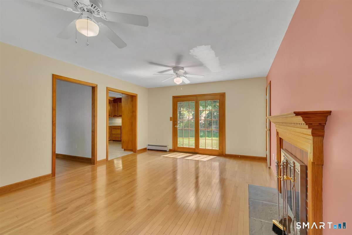 48 Lenti Drive Manchester, CT 06040 - Photo 5 of 40 Gallery Image 5