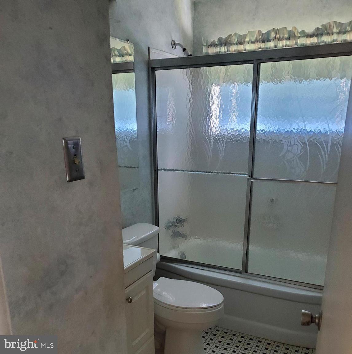 2410 Burridge Road Baltimore, MD 21234 - Photo 13 of 13 Bath