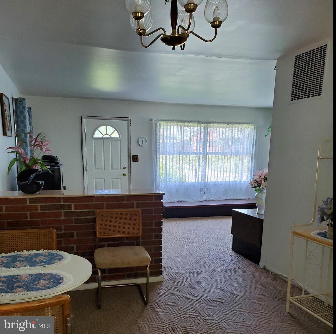 2410 Burridge Road Baltimore, MD 21234 - Photo 4 of 13 Dining